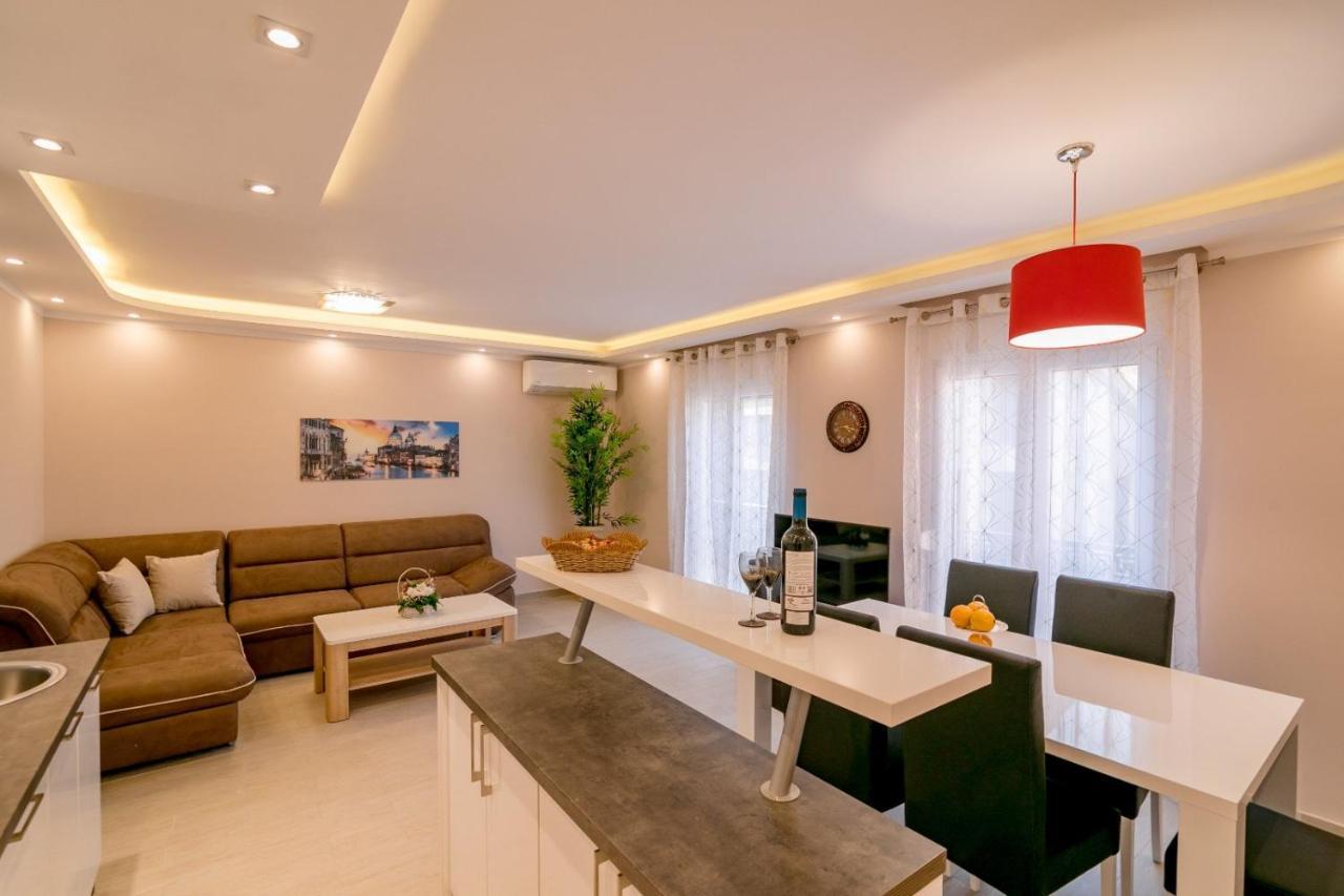 Apartmani Matej Kotor Zewnętrze zdjęcie