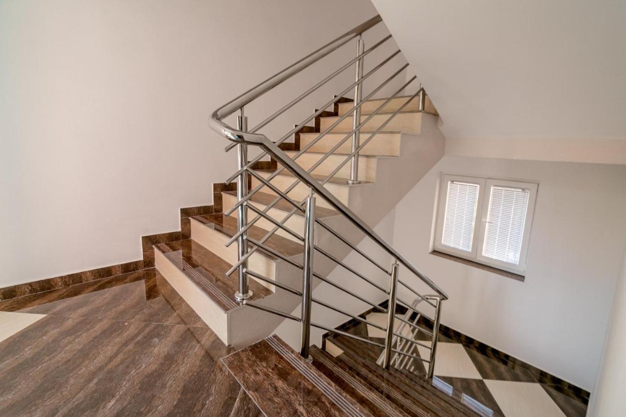 Apartmani Matej Kotor Zewnętrze zdjęcie
